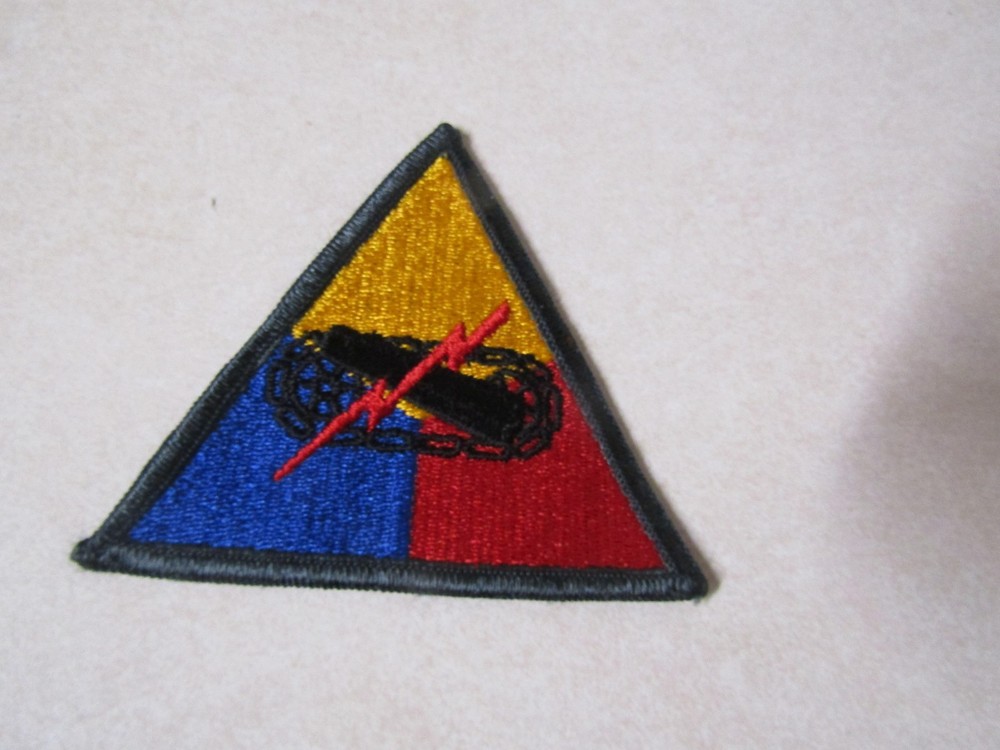 MILITARY PATCH WW2 ERA OR LATER US ARMY ARMORED DIVISION COMMAND SCHOOL #4