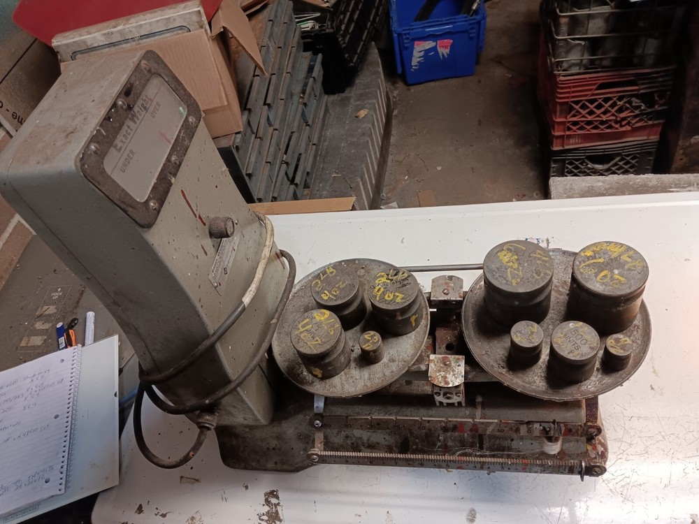 Exact Weight Shado-graph Type 4136 Scale and Weights 5 Kilo