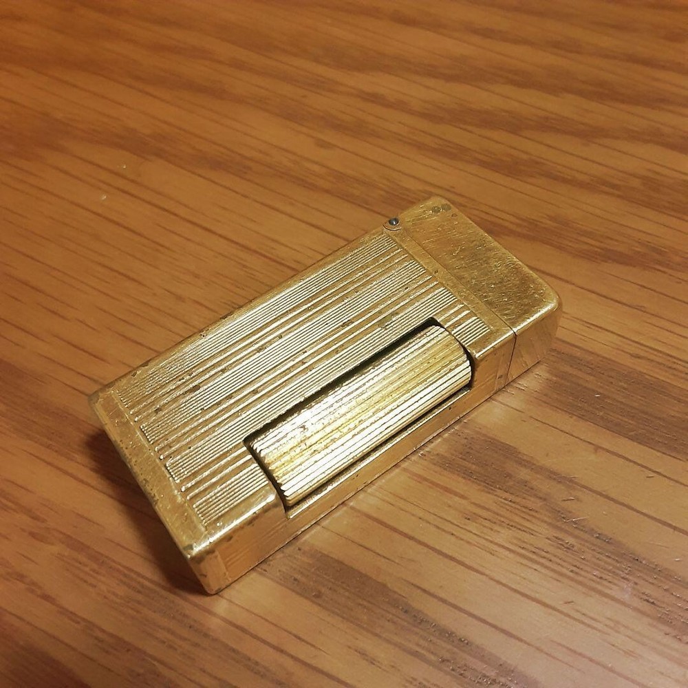 Working dunhill oil lighter gold short auto roller without box