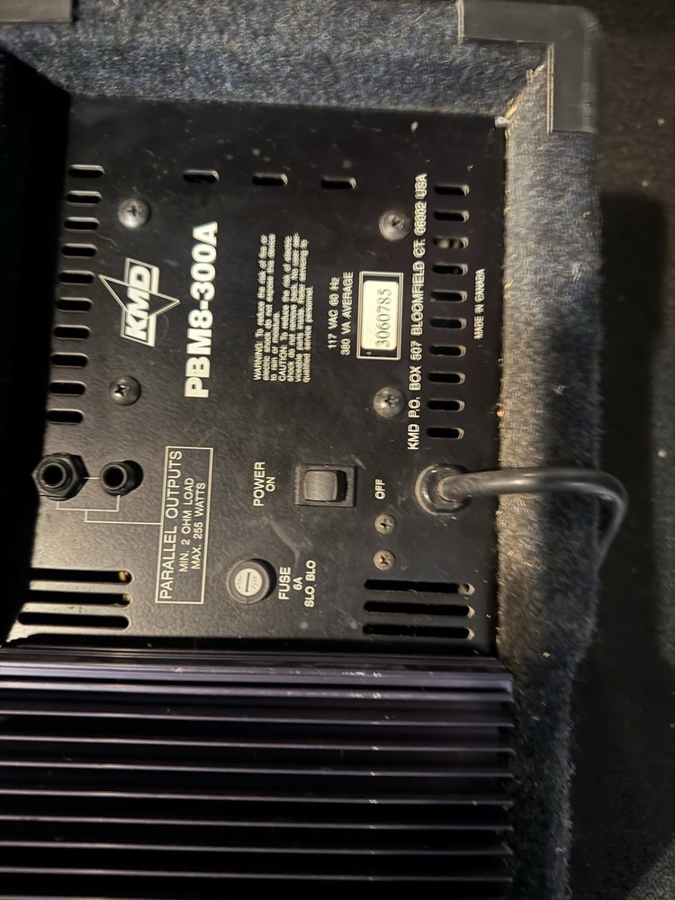 KMD PBM8- 300A Powered Mixer Equalization Black