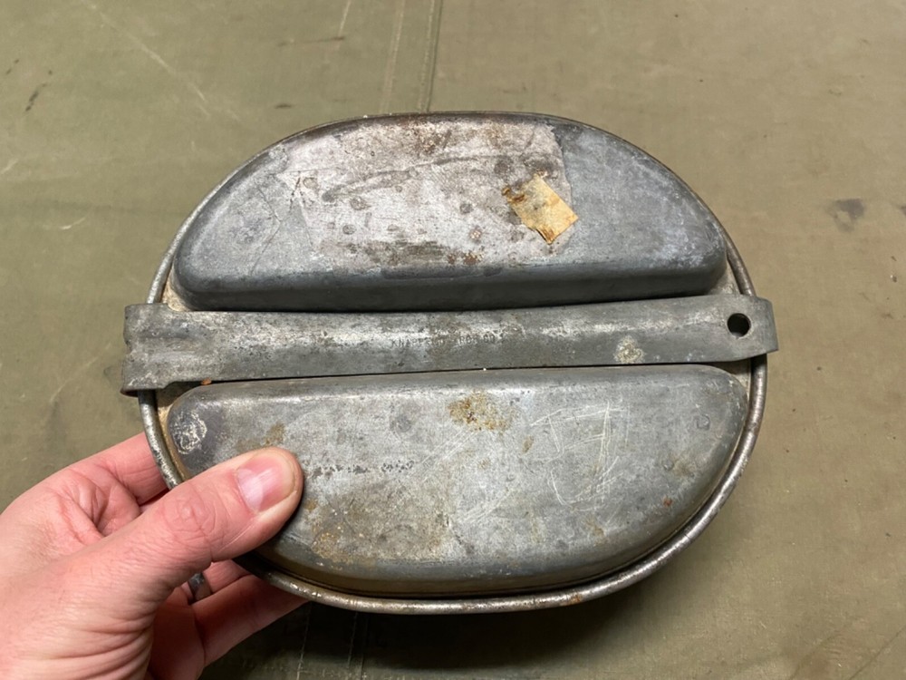 ORIGINAL WWII US ARMY M1942 MESS KIT, EARLY WAR VERSION- DATED 1942