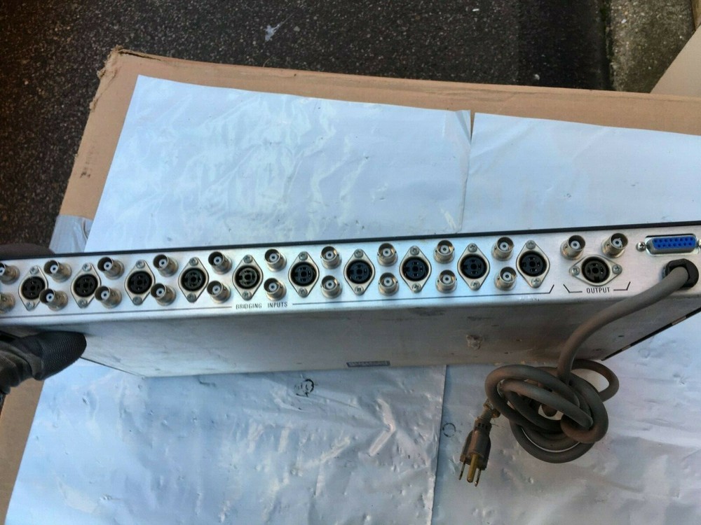 3M Mincom Div. Bridging Video Switcher 80-9700-0077-6