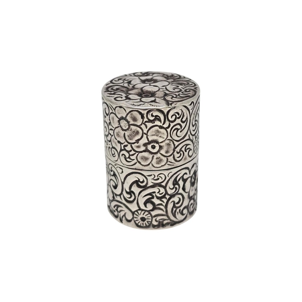 Gorham Sterling Silver Repousse Thread Holder #23329