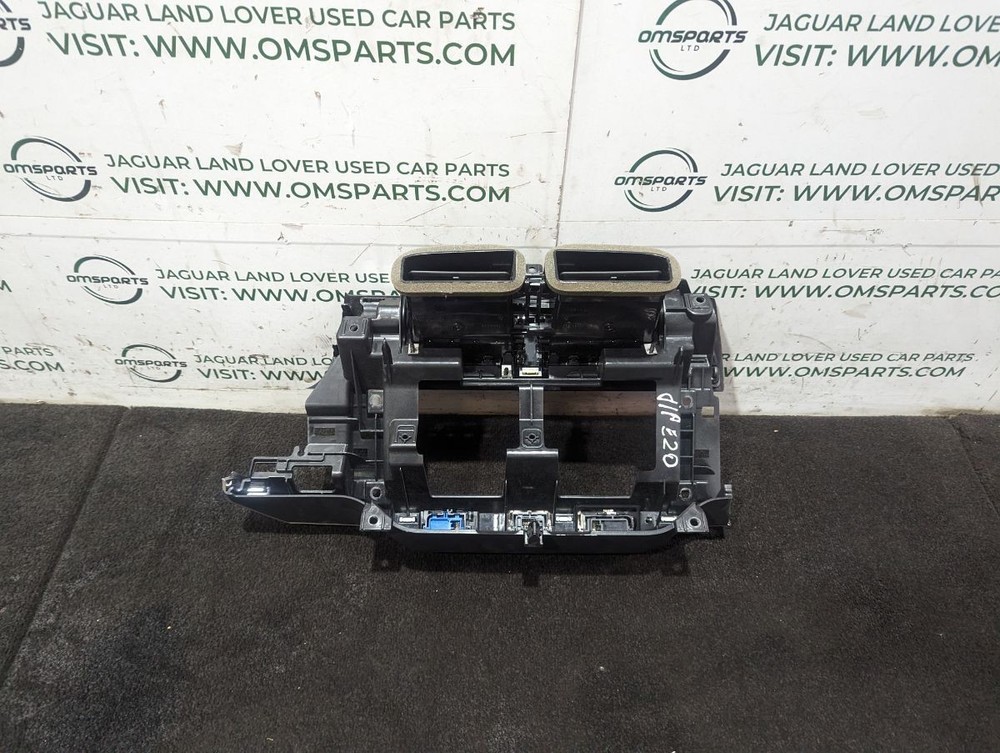 JAGUAR I-PACE X590 CENTRE CONSOLE BRACKET