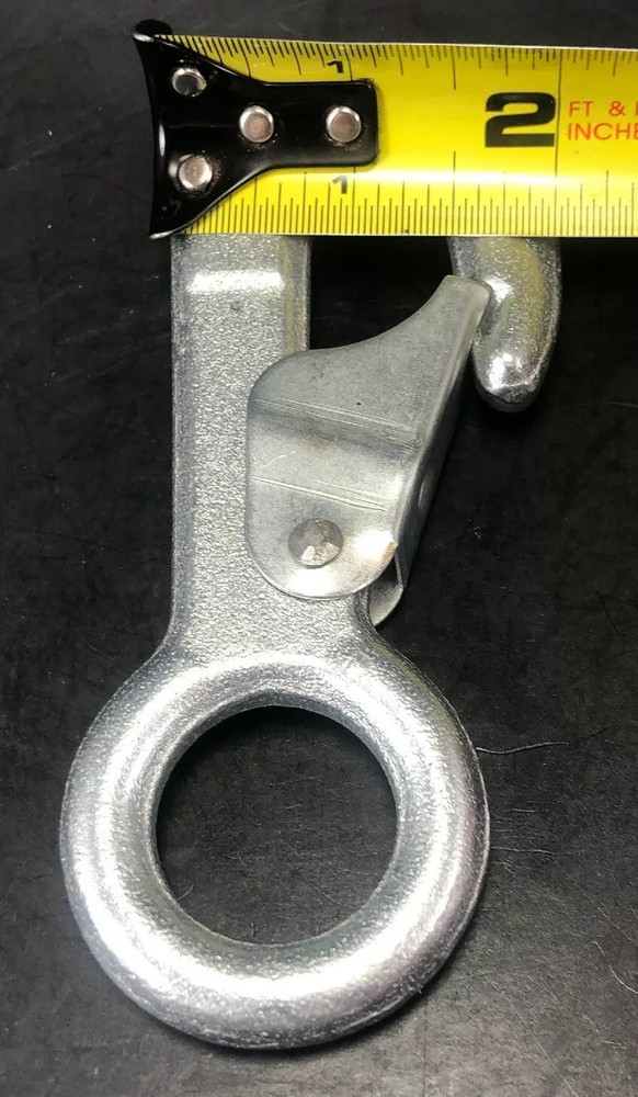 Lifting Snap Hook (Round Eyed)