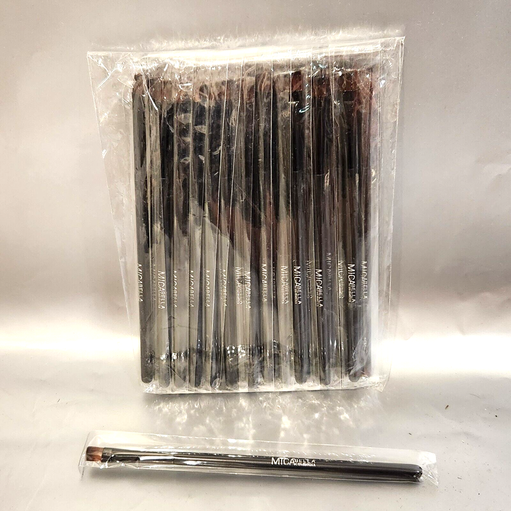 Angled eyeliner brush Micabella Cosmetics