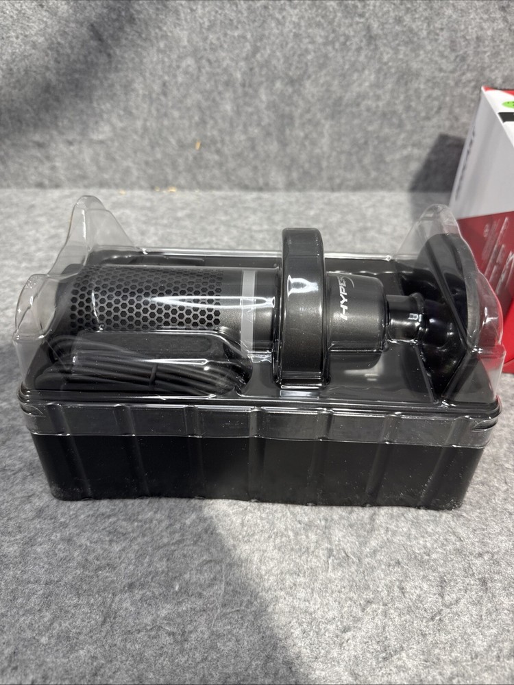 HyperX Doucast Microphone, Customizable RGB Light, PS4 & PS5 - 4P5E2AA