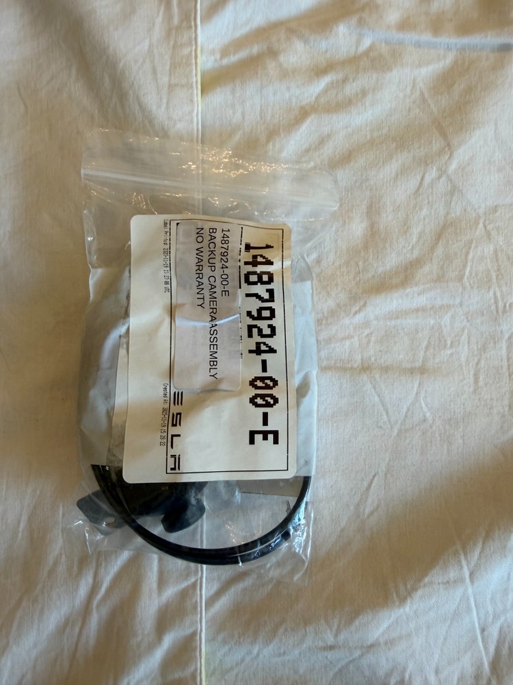 BACKUP CAMERA ASSEMBLY (1487924-00-E)