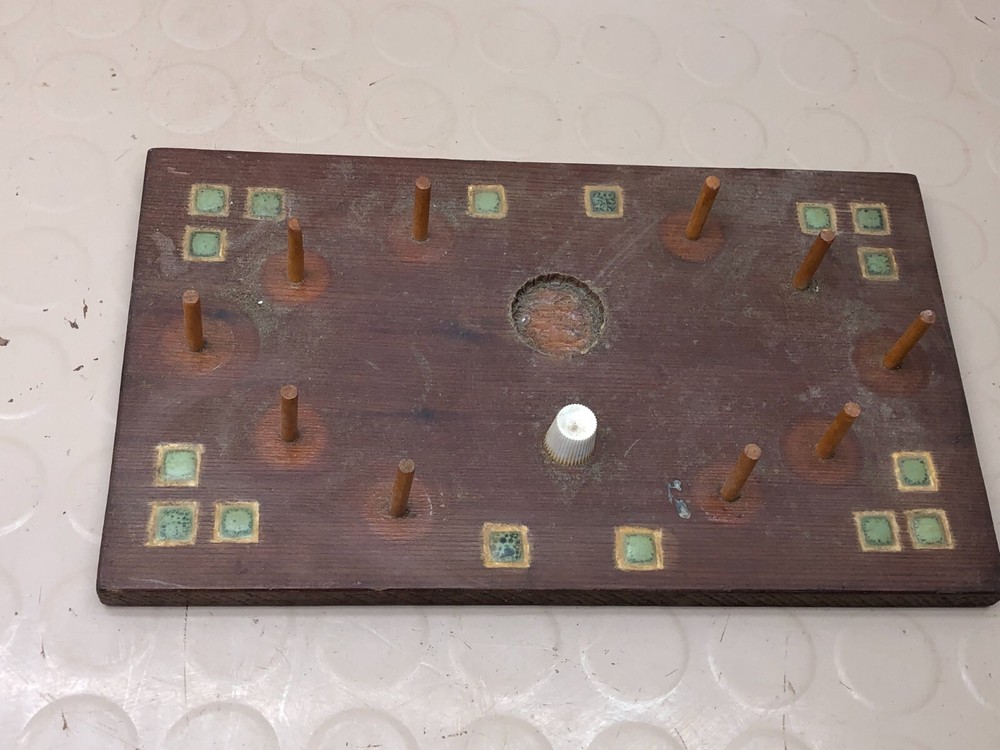 Vintage Solid Wood Sewing Thread & Thimble Holder- with Spool Pegs (z)