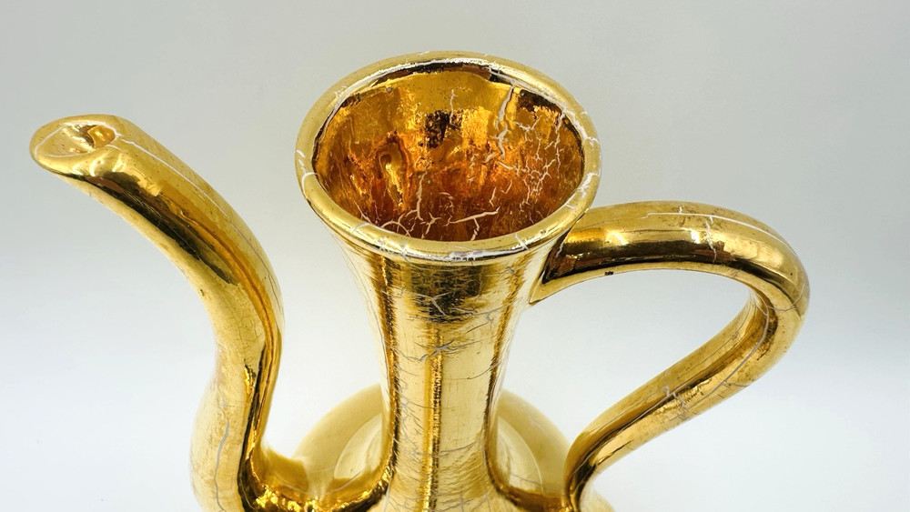 Vintage 1992 Gold Ceramic Crackle Pattern Pitcher With Stopper 12.5"