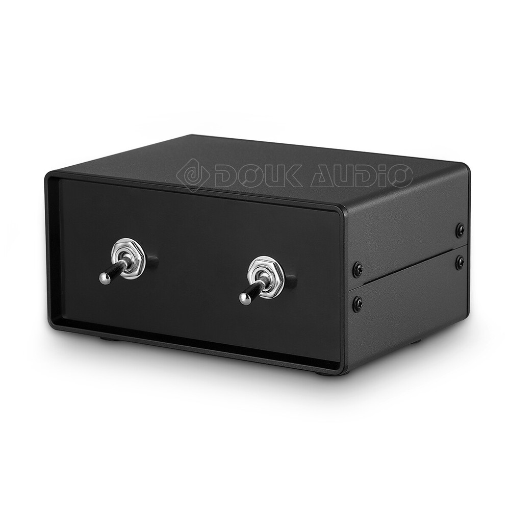 Passive 2-IN-2-OUT Power Amplifier / Speaker Switch Box A/B Selector Splitter