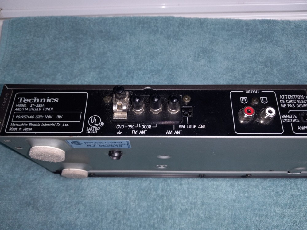 Technics ST-S98A FM/AM Tuner working