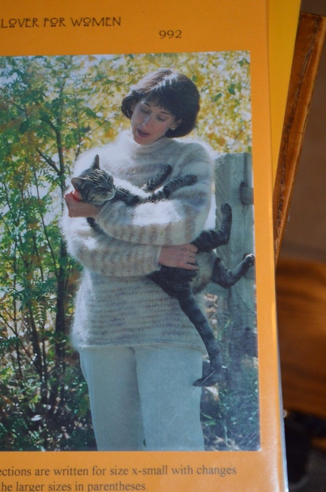 Knitting Pure & Simple Pattern 992 Bulky Neck Down Pullover 38-54