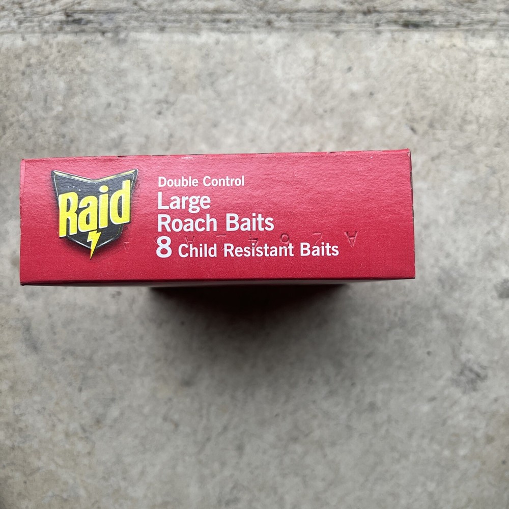 RAID Double Control Large Roach Baits, 8 ct.