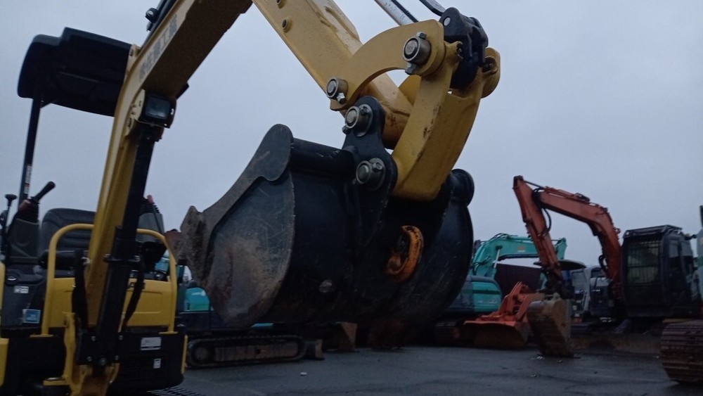 YANMAR MINI HYDRAULIC EXCAVATOR / VIO17