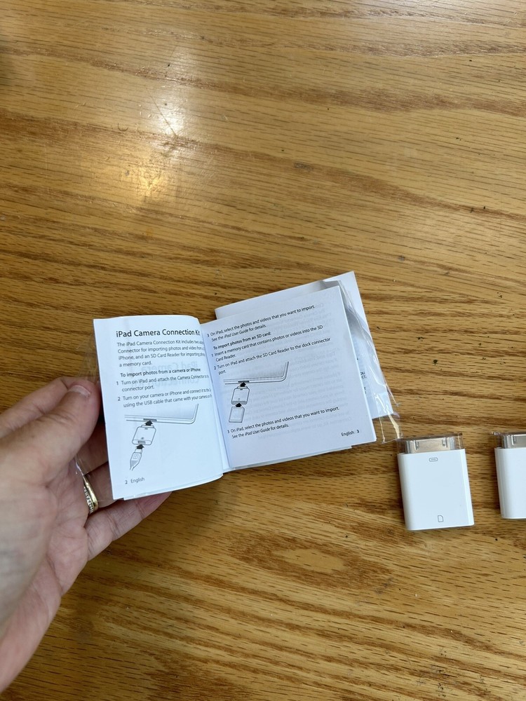 Apple iPad/iPod Camera Connection Kit - MC531ZM/A - USB & SD Card Reader