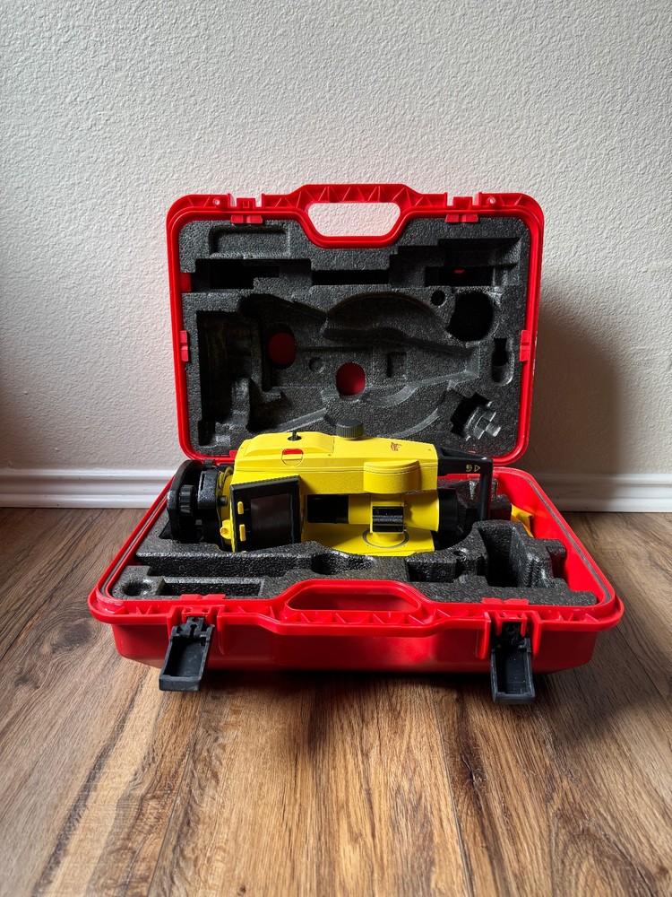 Leica Builder T100 Digital Theodolite | Excellent Condition | Tested