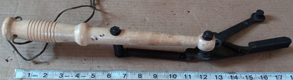 Vintage Clay Pigeon Thrower - Used