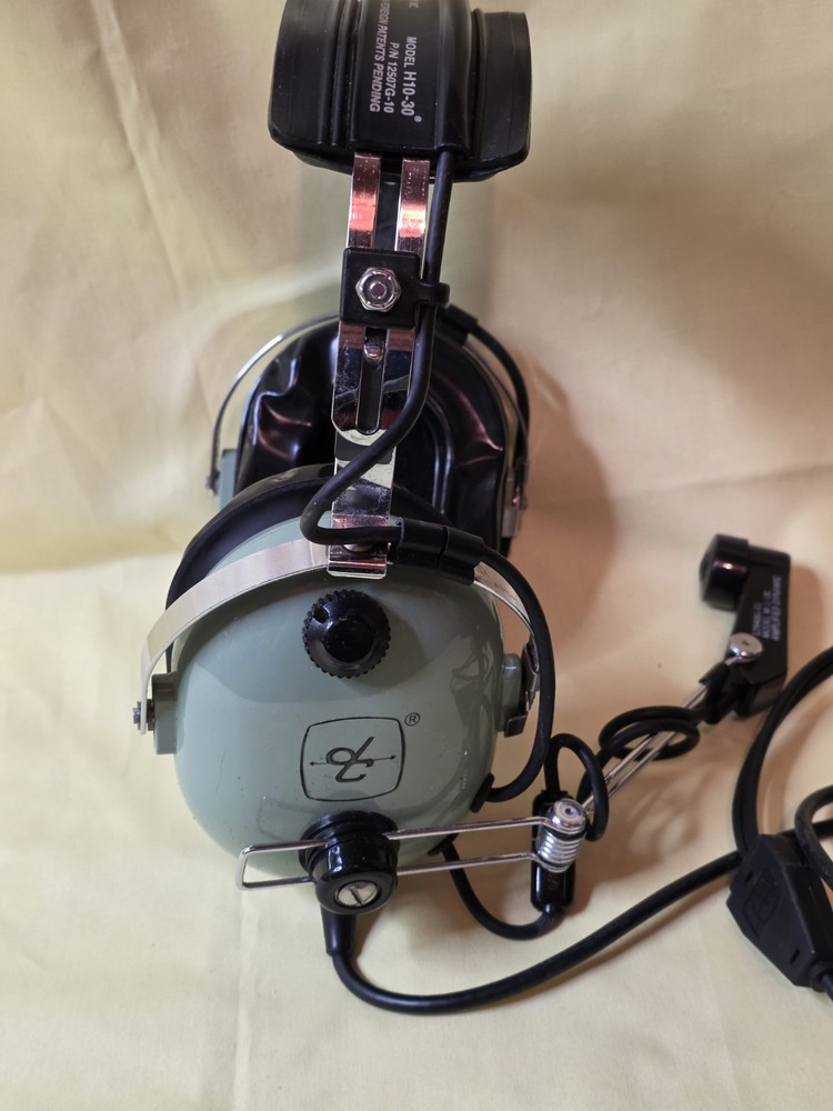 David Clark H10-30 ~ Dual Plug Aviation Headset ~ Untested ~ plus ASA Bag