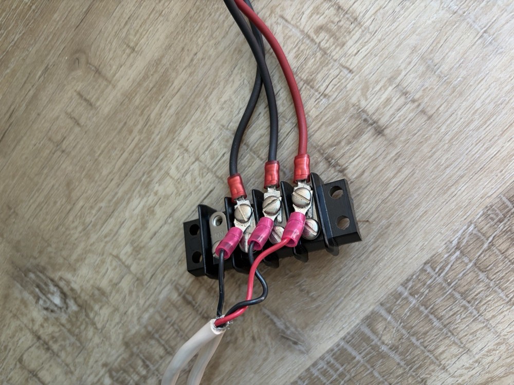 Altek Multi-Function RTD Calibrator - Altek Model 211