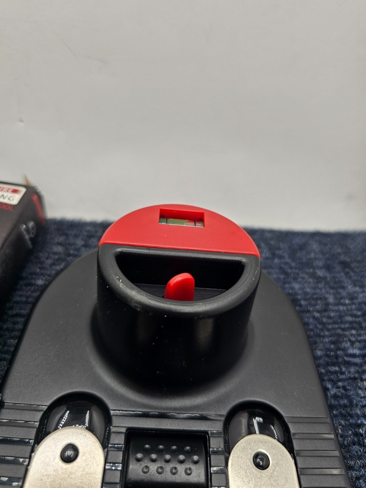 Saker Picture Hanging & Leveling Tool