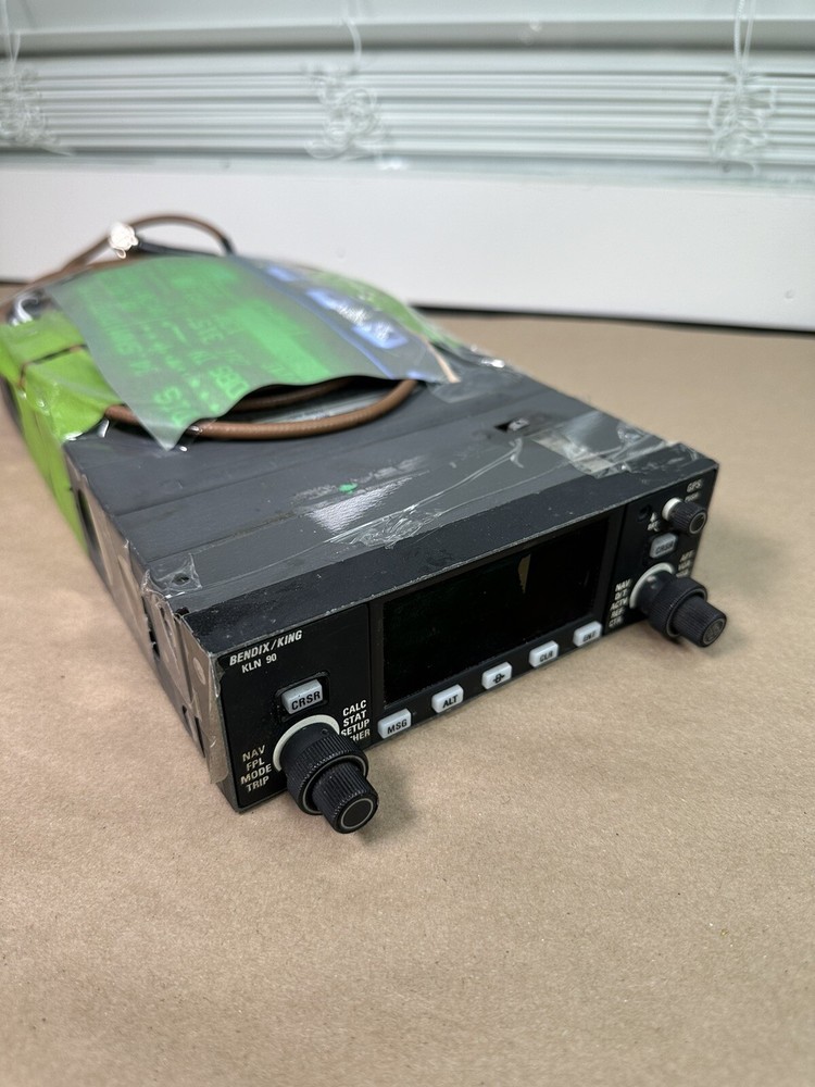 Bendix King KLN 90B GPS Receiver w/ Tray (D2639)