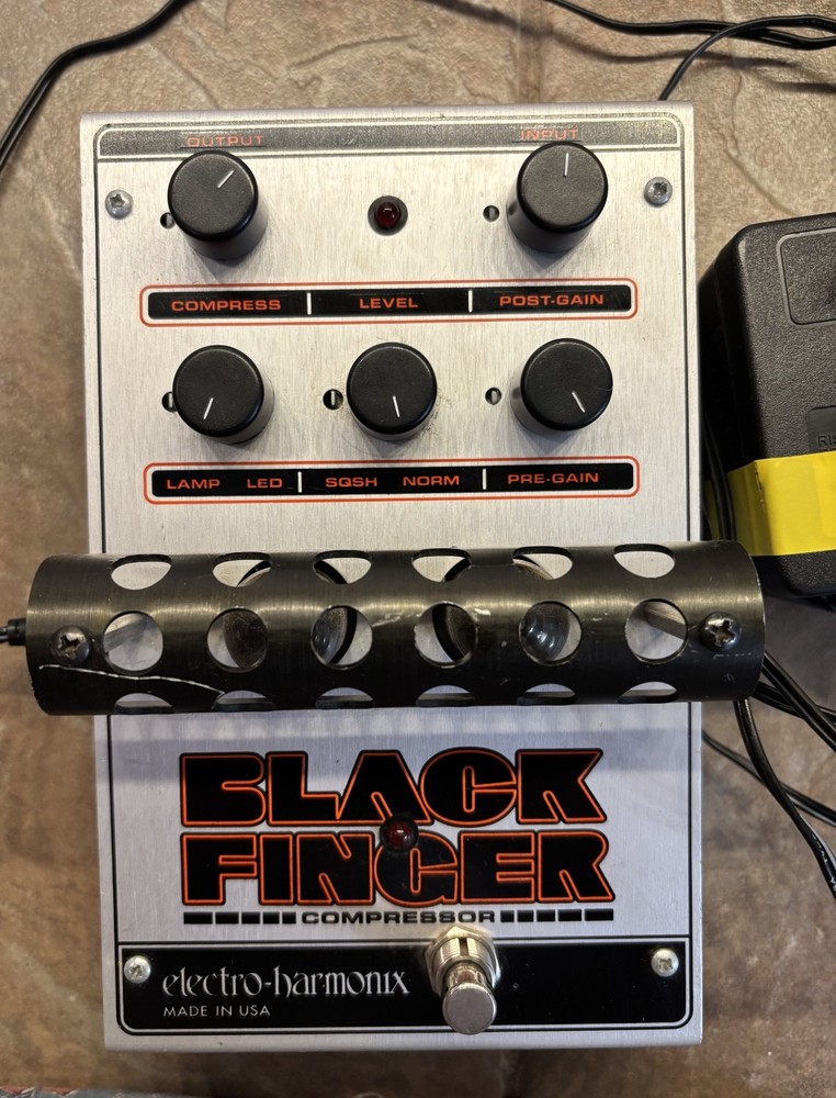Electro-Harmonix Black Finger Compressor Guitar Pedal