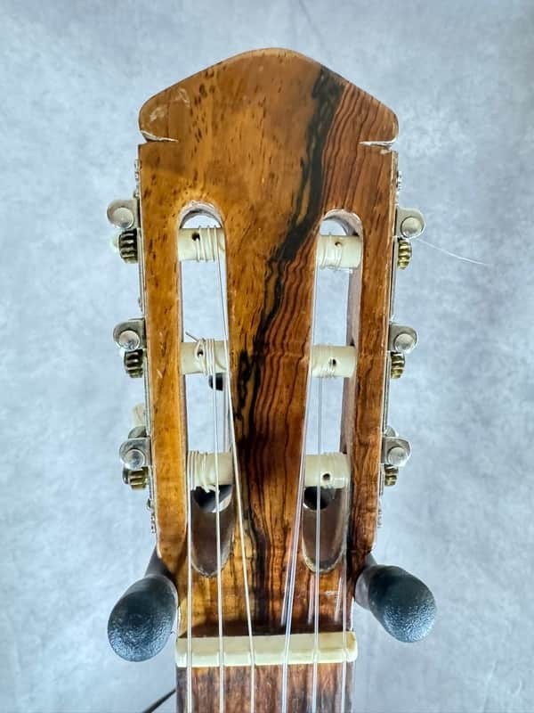 Casa Gonzalez Classical Guitar: Spain ORIGINAL CONDITION