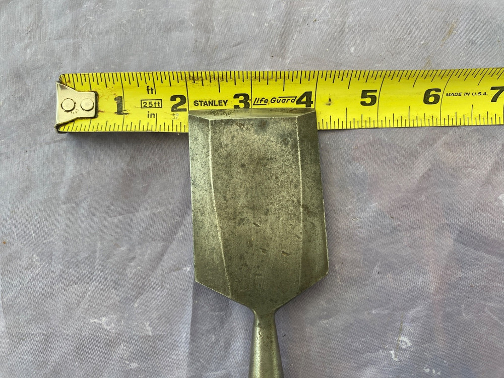 VINTAGE GREENLEE 2" WIDE SOCKET CHISEL W STEEL RING - EXCELLENT CONDITION
