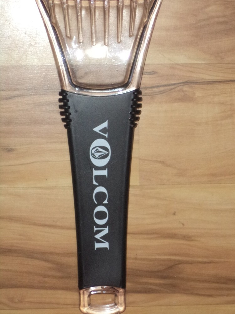VOLCOM SNOWBOARD  Windshield Ice Scraper