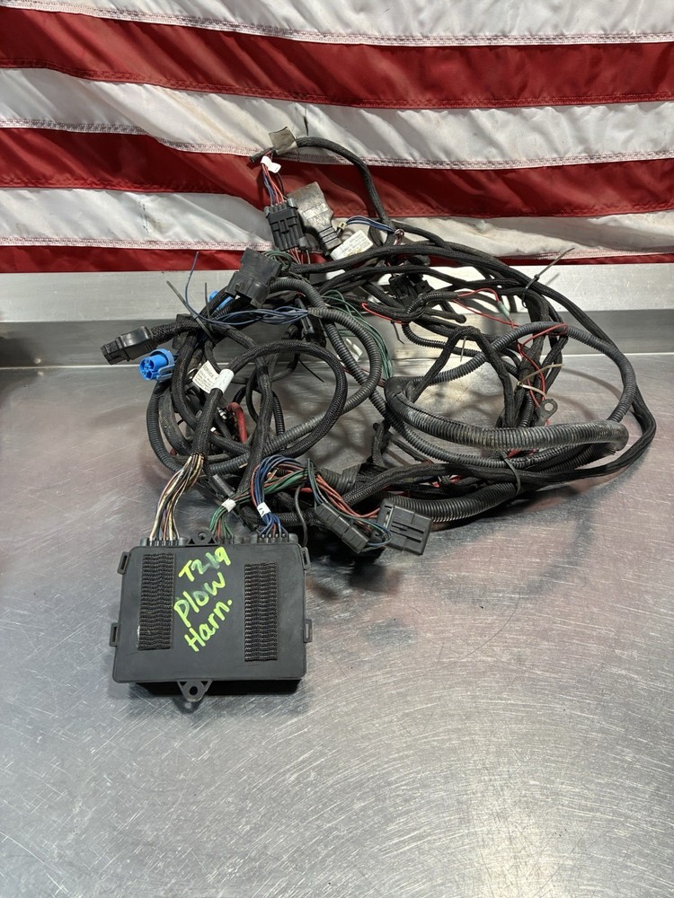 Western Three Plug Plow Control Module And 2005 Dodge Truck Side Wire Harness.