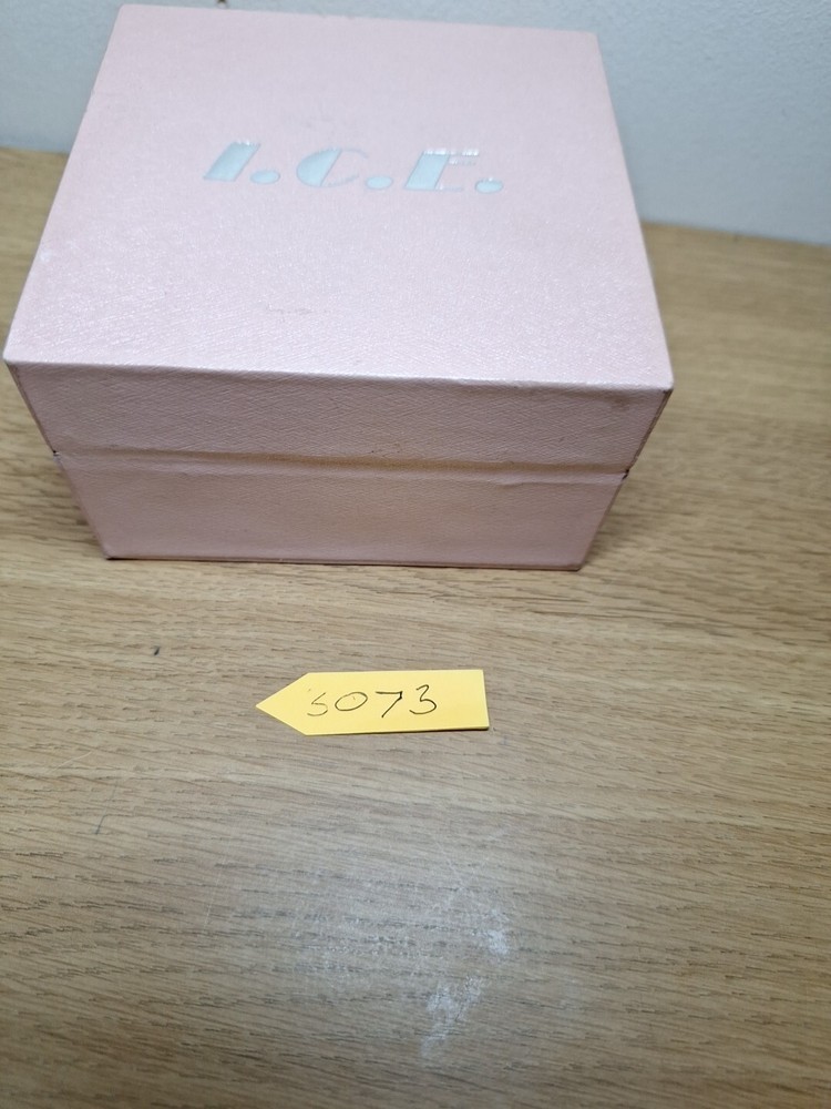 I.C.E. Watch set includeds neclace and earings