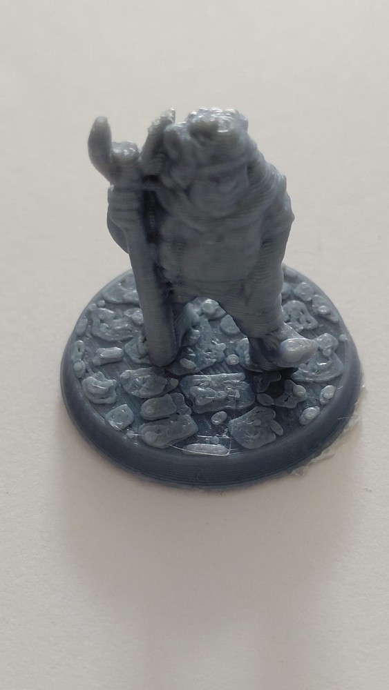 Halfling Warrior  ( No 60) 28mm D&D Figure