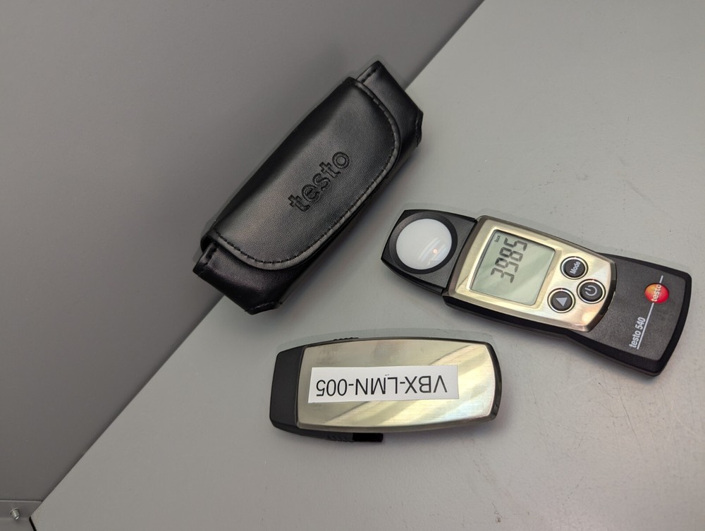 Testo 540 Pocket Light Meter Digital Display Light Meter with Case