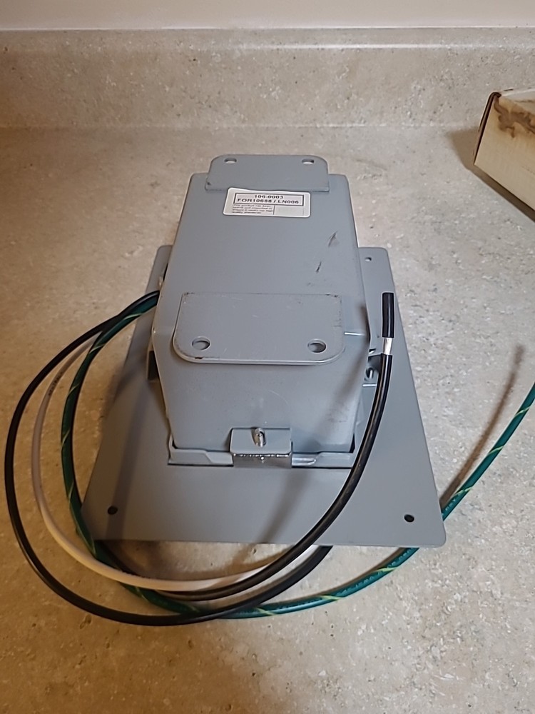 Innovative Technology® Model PTX080-1S101 Split/Surge Protective Device