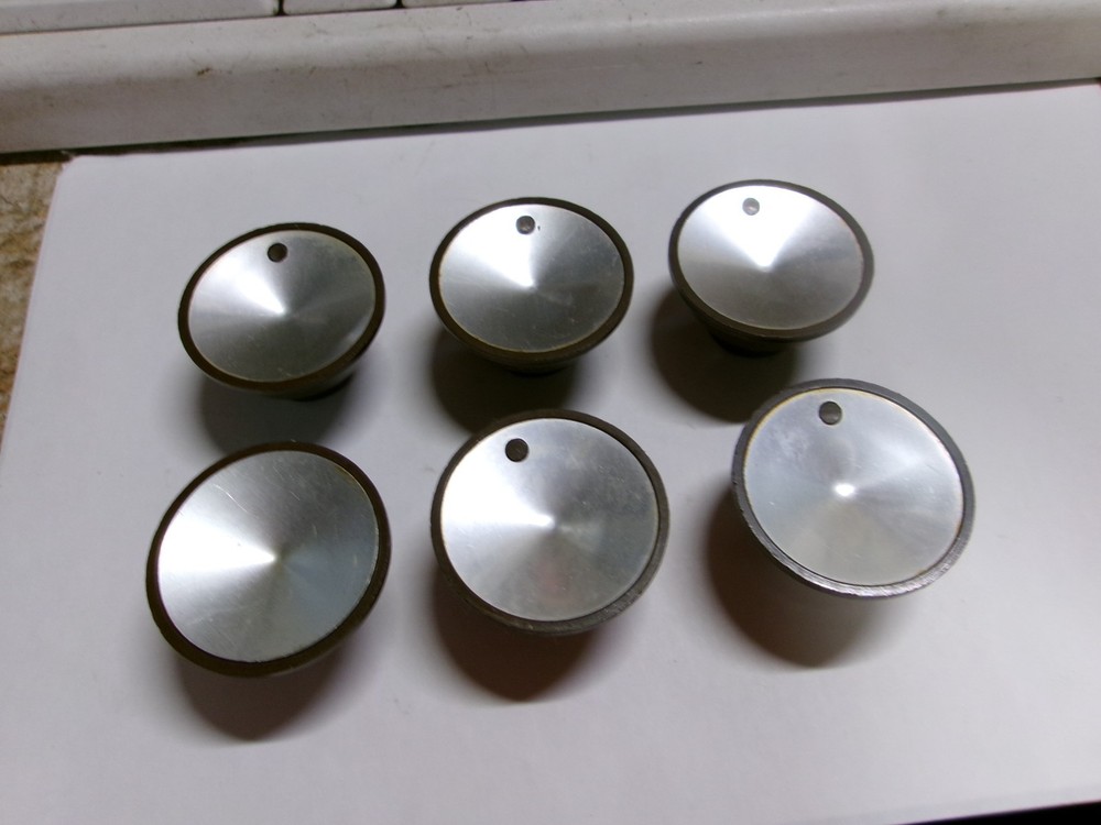 6 VINTAGE RCA CONTROL KNOBS