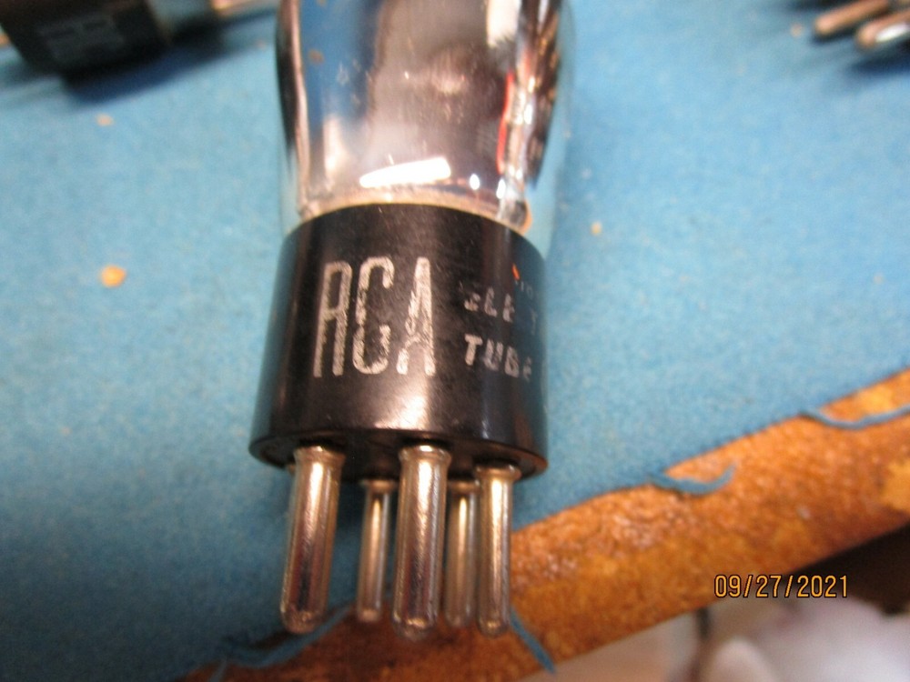 17 Used Untested RCA Vacuum Tubes Various Sizes and Styles