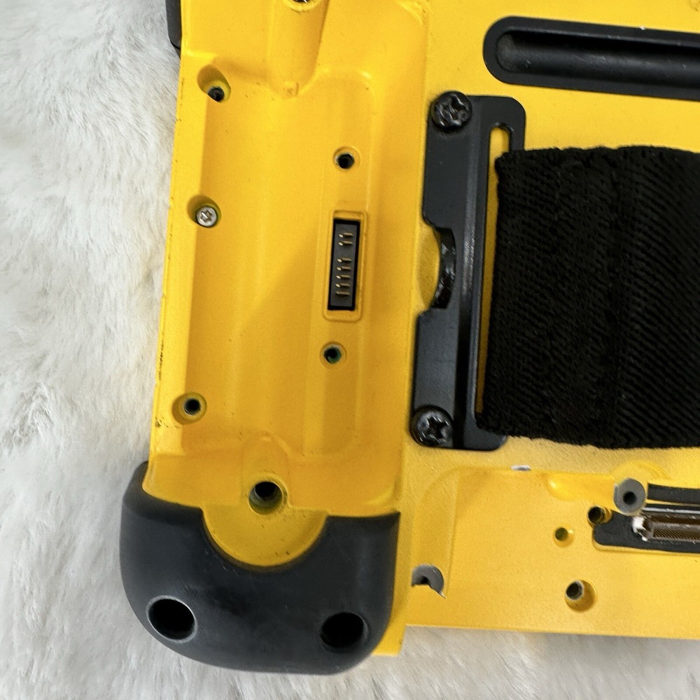 Trimble Yuma Tablet 7in Multi Touchscreen GPS Rugged Computer Parts ONLY READ