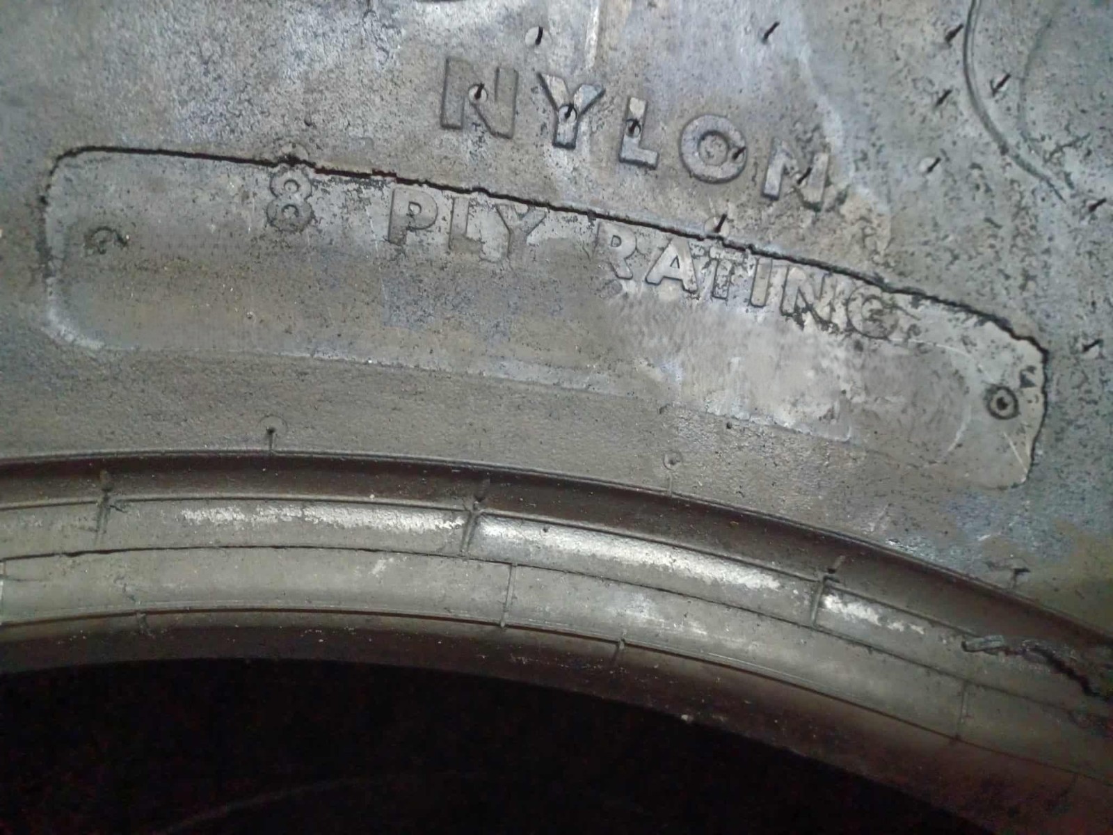 17.5L-24 TIRE R-4 NEW COSMETIC BLEM 8PLY 17524 17.5 24