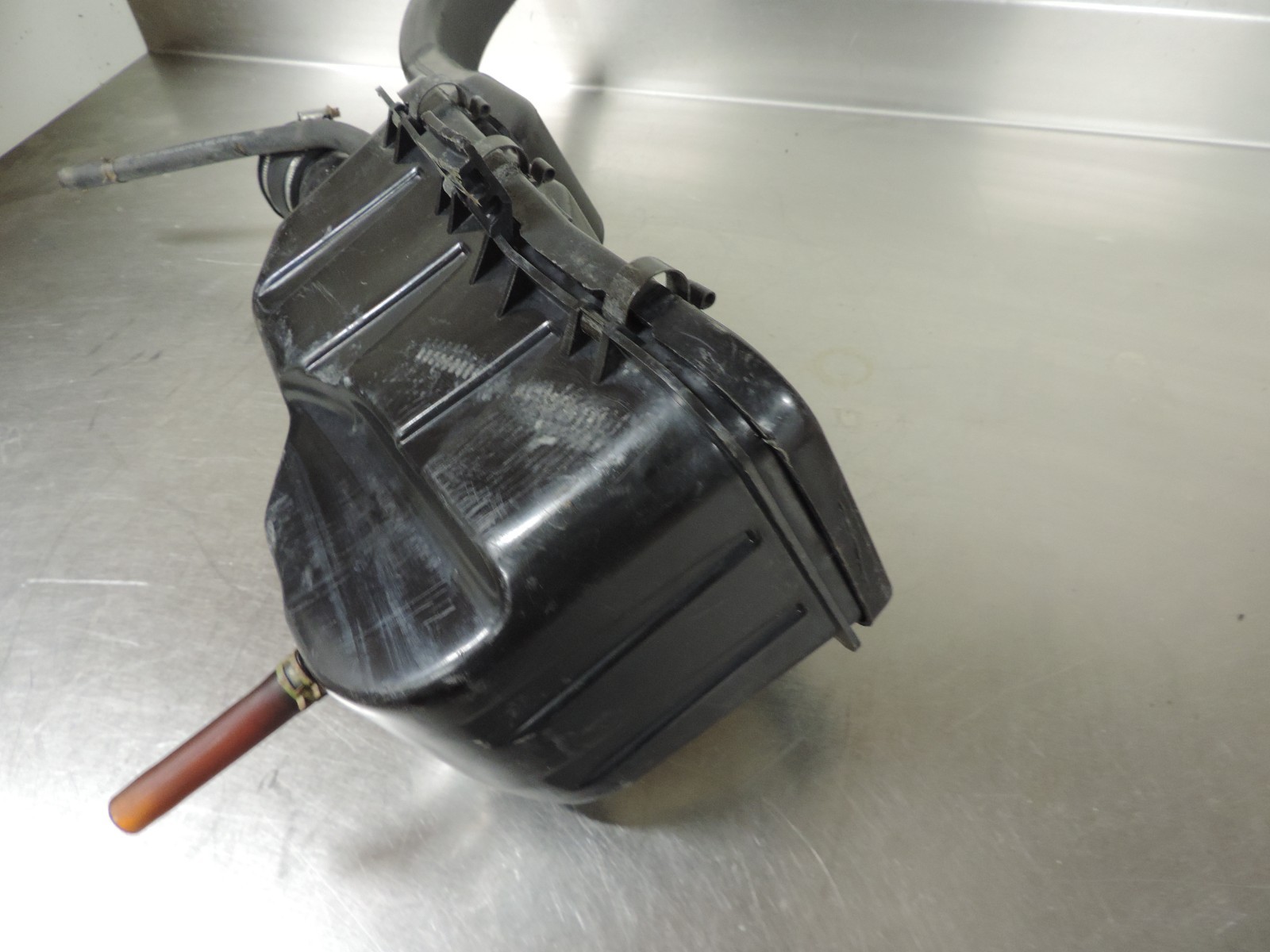 2001 Polaris Sportsman 500 HO Airbox Air Filter Housing Snorkel Lid Intake Tube