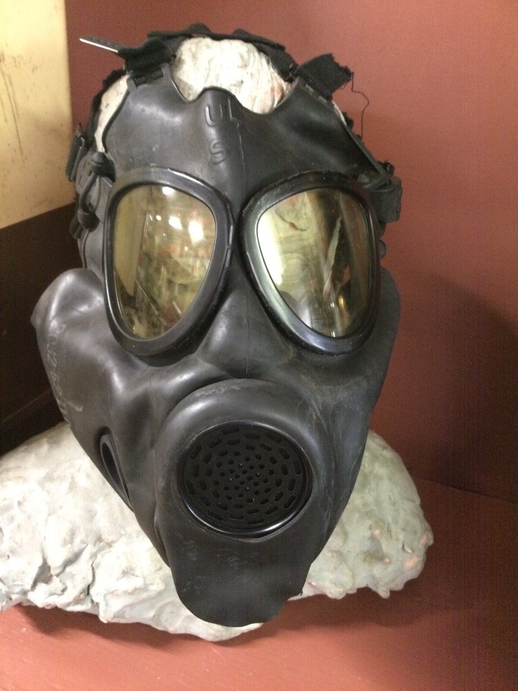 Vintage M17 Army Mask Size Medium