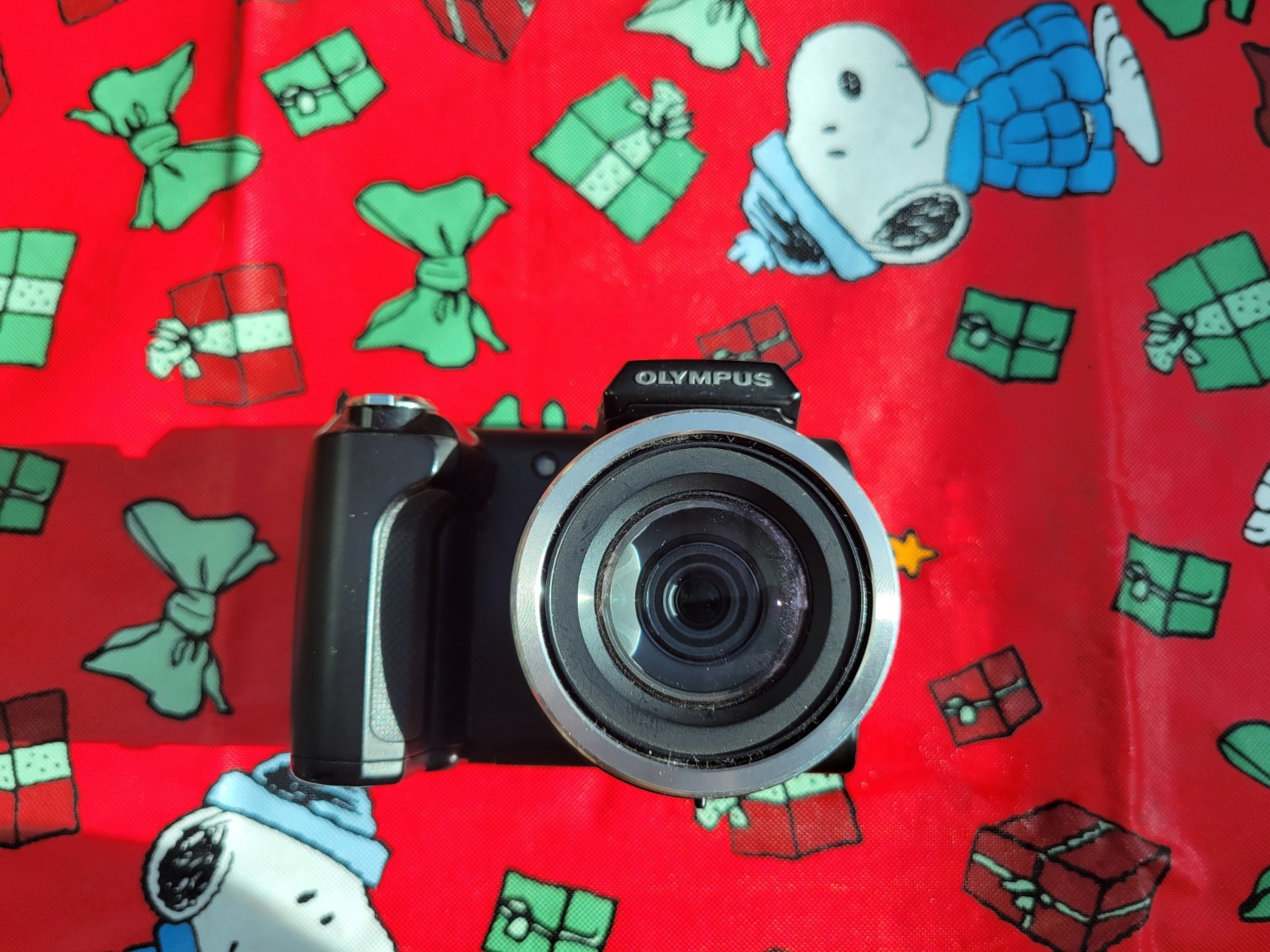 Vintage Olympus SP 610UZ 14 megapixel Camera