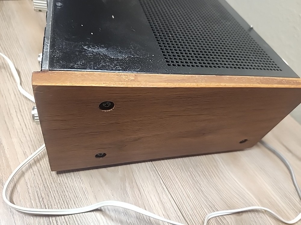 Kenwood Model KA-7002 Solid State Stereo Integrated Amplifier Works Read Please