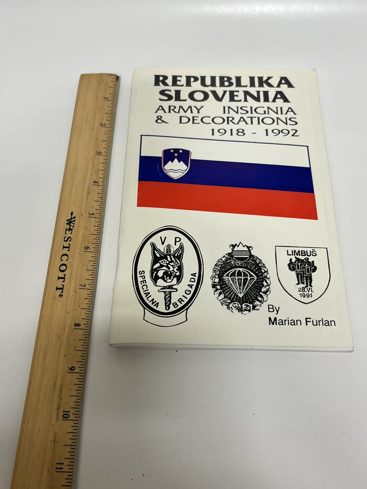 REPUBLIKA SLOVENIA: Army Insignia & Decorations 1918-1992 Medal Reference Book