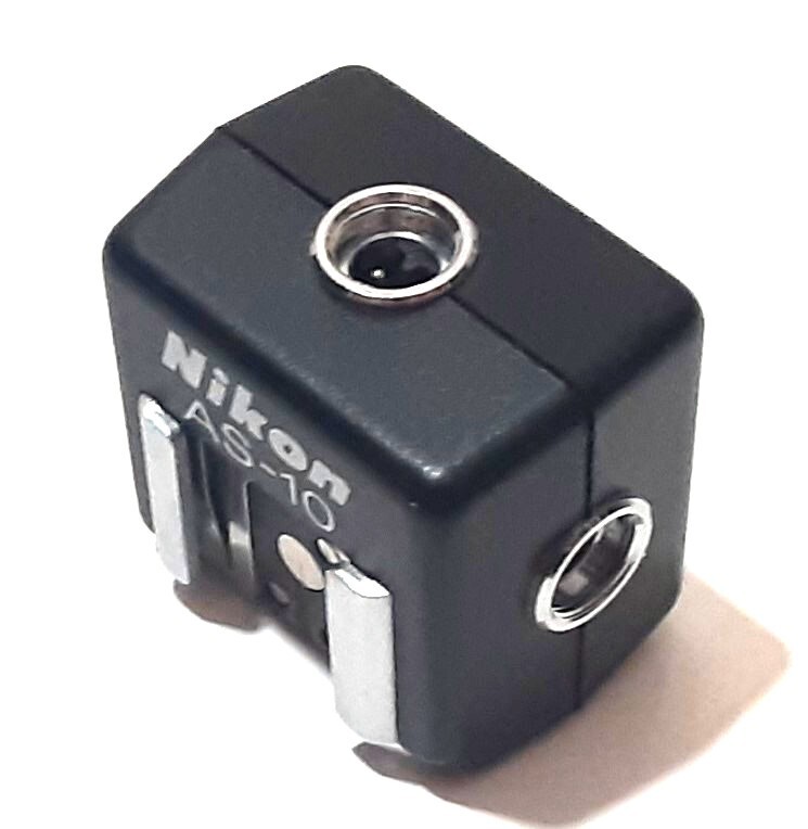 Nikon AS-10 Multi Cord TTL Flash Adapter