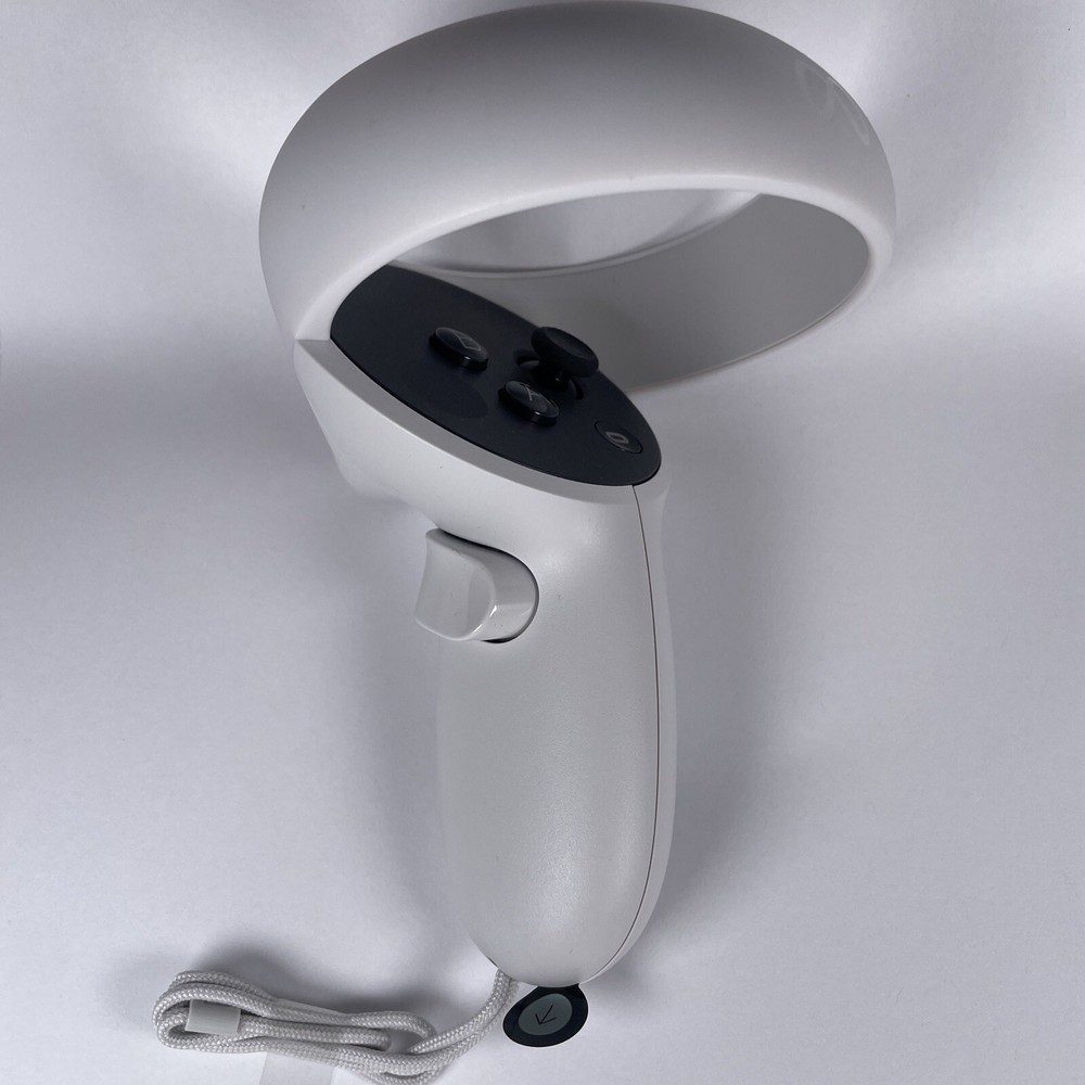 BRAND NEW "Authentic" Oculus Meta Quest 2 Touch Controller RIGHT Hand - No Box