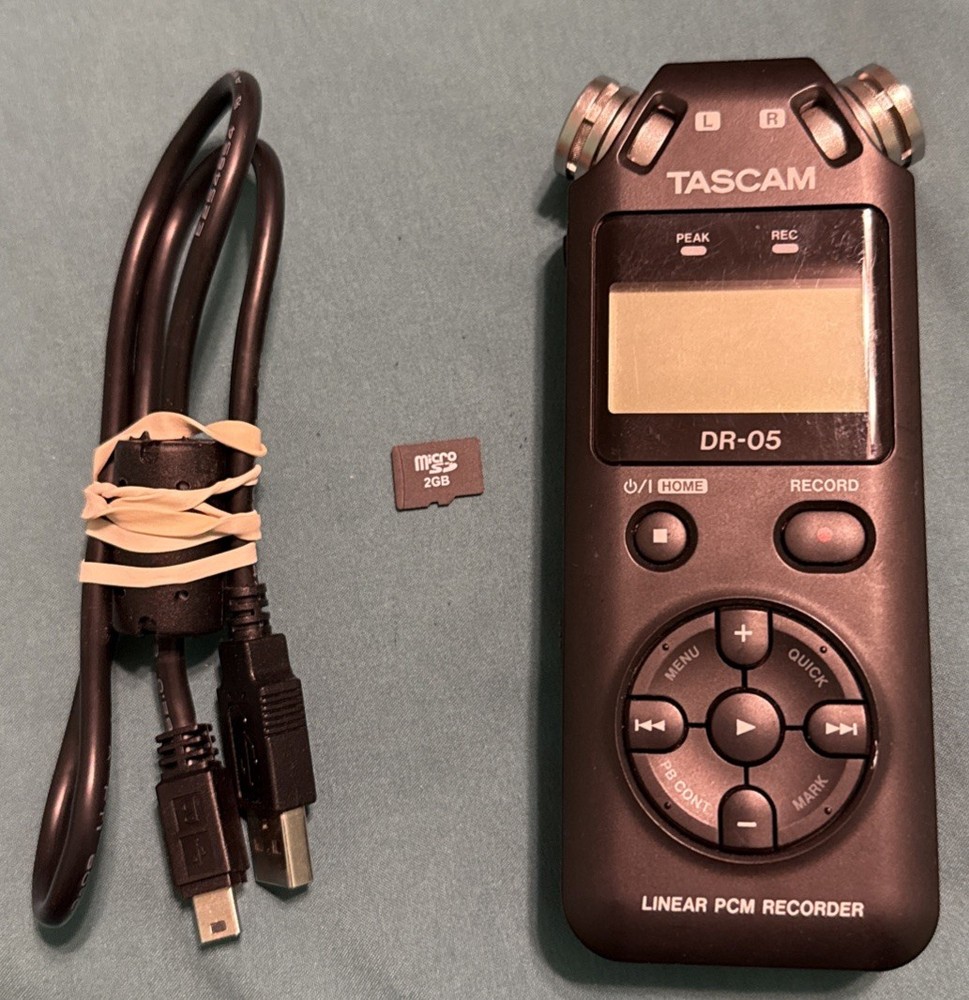 TASCAM DR-05, Linear PCM Recorder & 2GB microSD card EUC Tested & Working