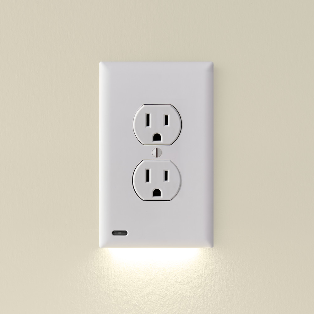 SnapPower GuideLight - Night Light - Outlet Wall Plate With LED Night Lights