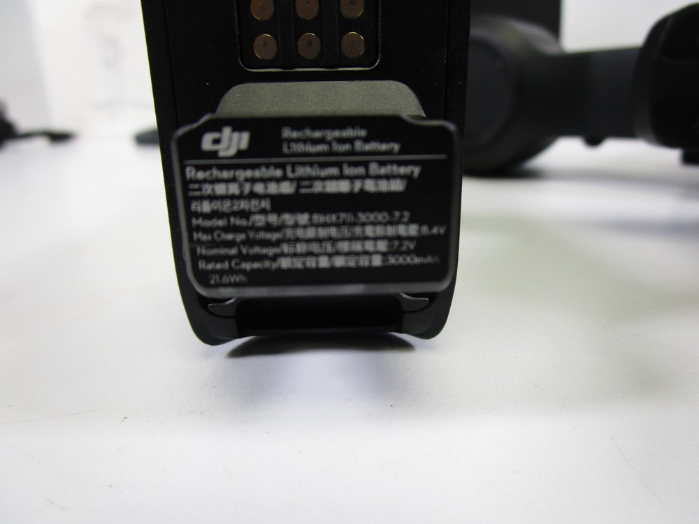 DJI RS 3 Axis Gimbal Stabilizer Kit & Case