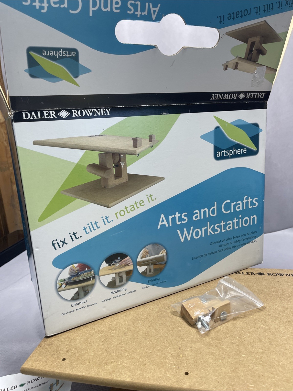 Daler Rowney Artsphere Arts & Crafts Workstation New Open Box 16.5" x 11.75"